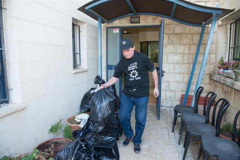 יום מעשים טובים